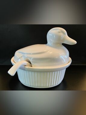 Vintage California USA Duck Tureen with Ladle